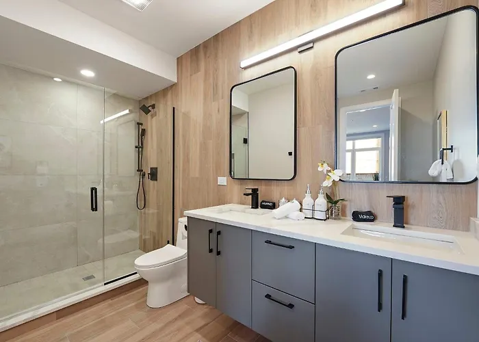 Modern By Med District With Parking & Laundry Apartment Chicago