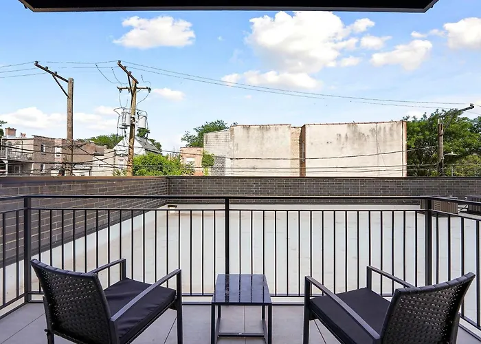 Apartment Modern By Med District With Parking & Laundry Chicago